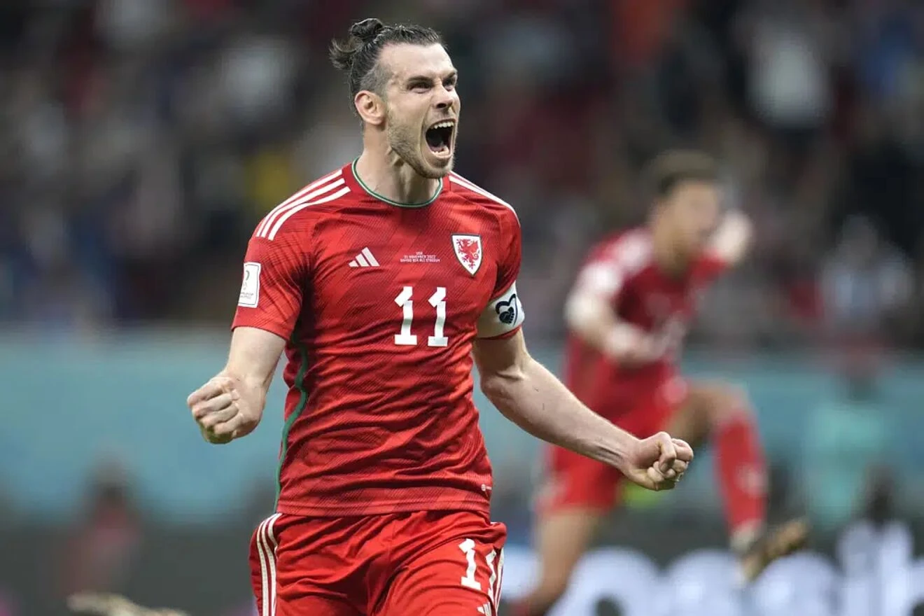 HLV Ryan Giggs không cho phép tiền vệ Gareth Bale chơi Golf trong suốt thời gian diễn ra EURO 2020