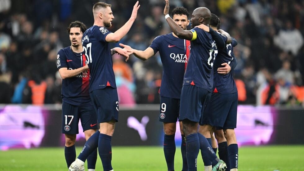 Paris Saint Germain muốn tiếp cận cầu thủ trung phong ở vị trí số 9 như: Victor Osimhen (Napoli), Harry Kane (Tottenham), Randal Kolo Muani (Eintracht Frankfurt)...