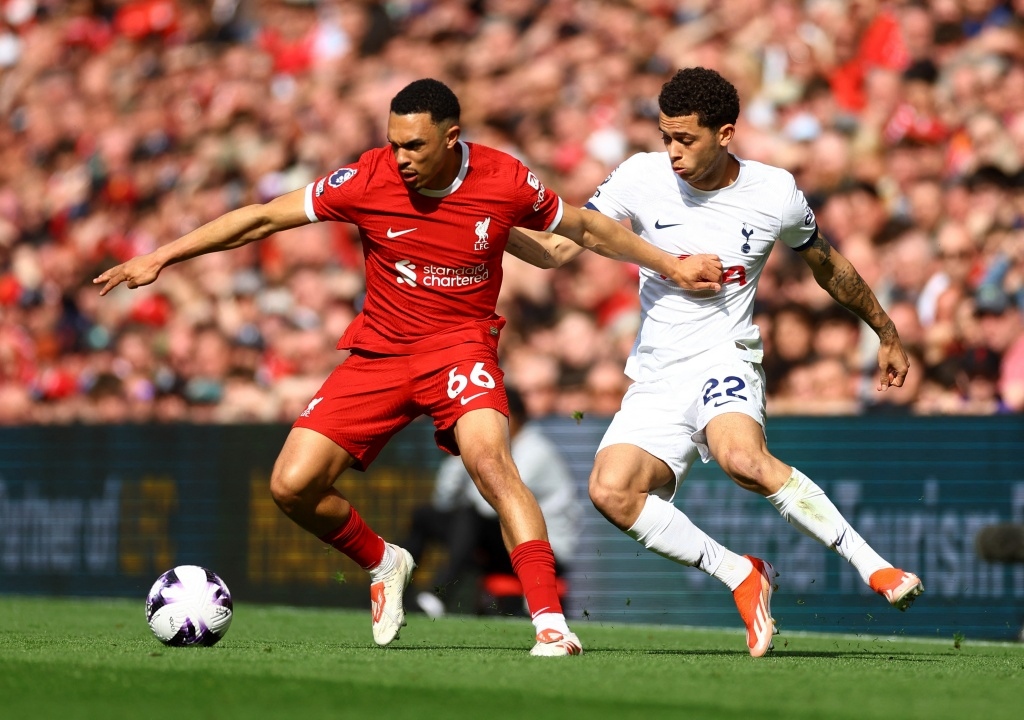 Trấn đấu cân não khi Liverpool gặp Tottenham